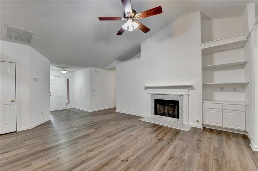 4 bedroom, 2 bathroom, 2,400 sq ft single family residence for sale at 5133 Haverford Run Drive, Lilburn, GA 30047 — photo 7