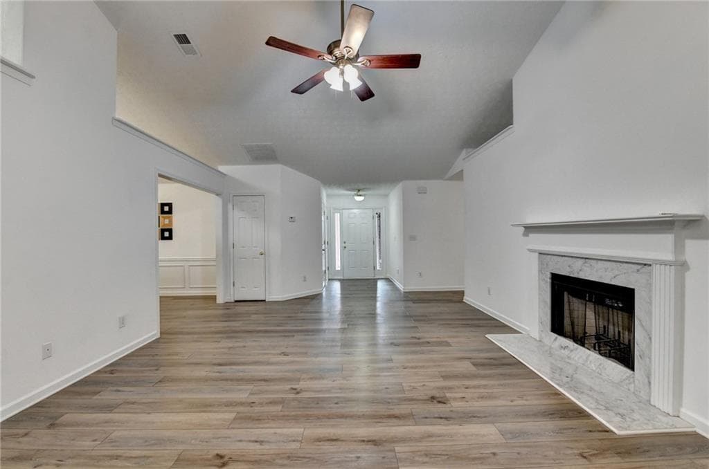 4 bedroom, 2 bathroom, 2,400 sq ft single family residence for sale at 5133 Haverford Run Drive, Lilburn, GA 30047 — photo 8