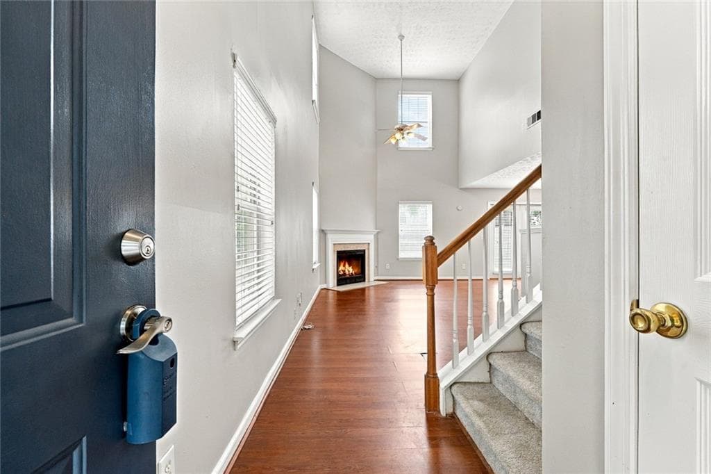 3 bedroom, 3 bathroom, 1,377 sq ft single family residence for sale at 2115 Calumet Crossing, Cumming, GA 30041 — photo 3