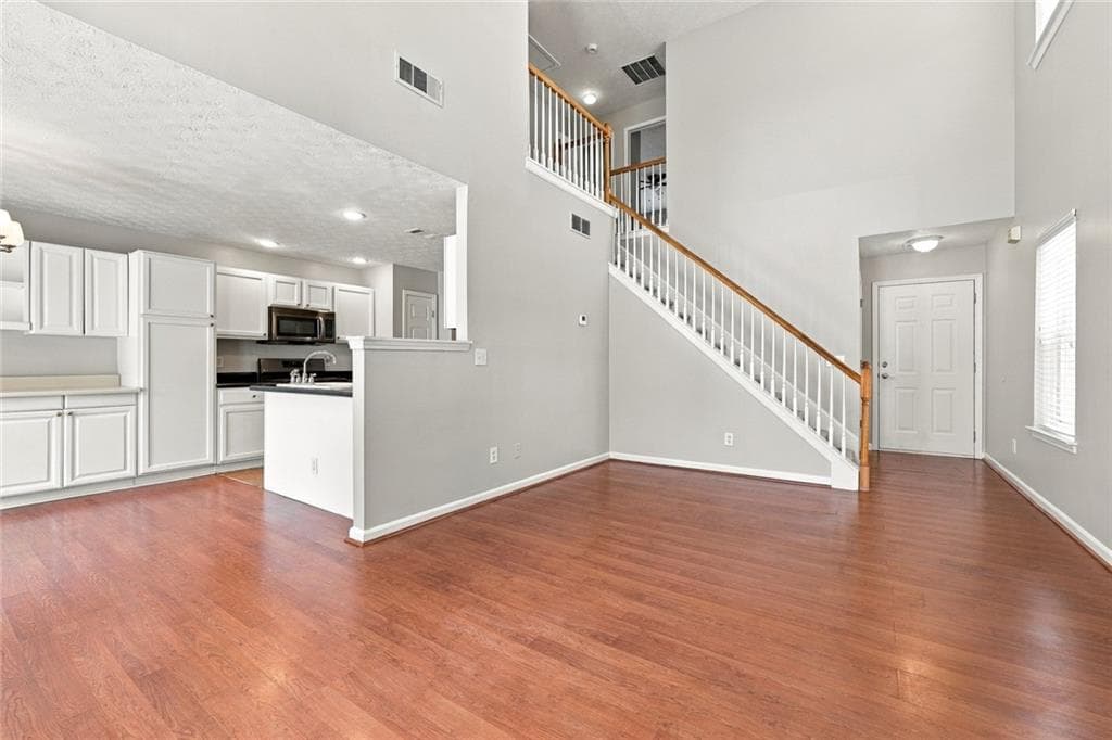 3 bedroom, 3 bathroom, 1,377 sq ft single family residence for sale at 2115 Calumet Crossing, Cumming, GA 30041 — photo 7