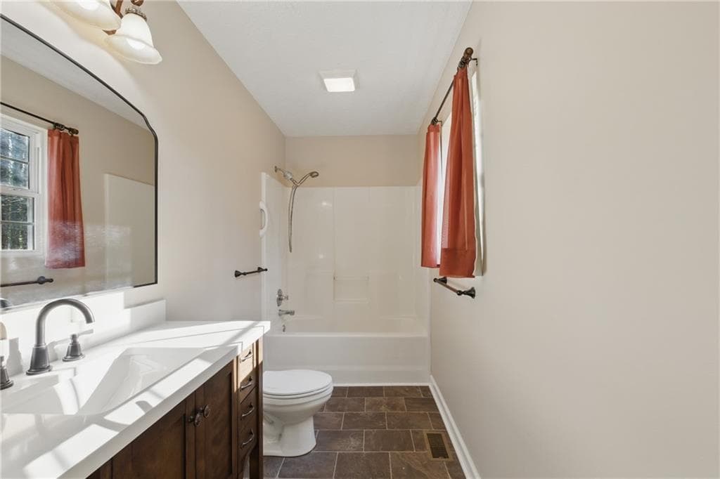2 bedroom, 2 bathroom, 1,272 sq ft single family residence for sale at 218 Eden Woods, Clarkesville, GA 30523 — photo 10
