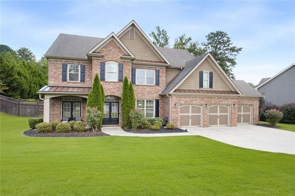 5 bedroom, 4 bathroom, 3,705 sq ft single family residence for sale at 1685 Dew Place, Marietta, GA 30064 — photo 3