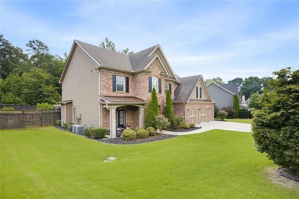 5 bedroom, 4 bathroom, 3,705 sq ft single family residence for sale at 1685 Dew Place, Marietta, GA 30064 — photo 5