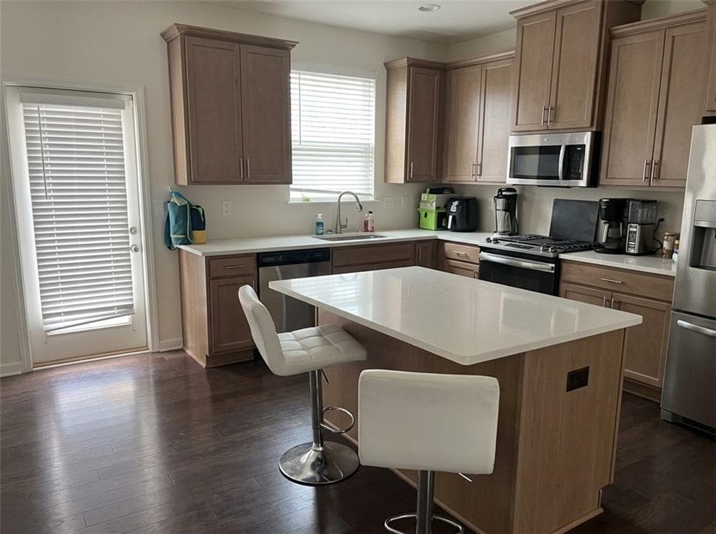 4 bedroom, 4 bathroom, 1,344 sq ft townhouse for sale at 870 Society Circle, Atlanta, GA 30331 — photo 6