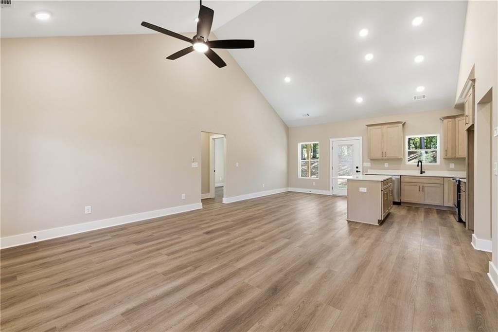 4 bedroom, 3 bathroom, 1,846 sq ft single family residence for sale at 180 Edwards Road, Clarkesville, GA 30523 — photo 4
