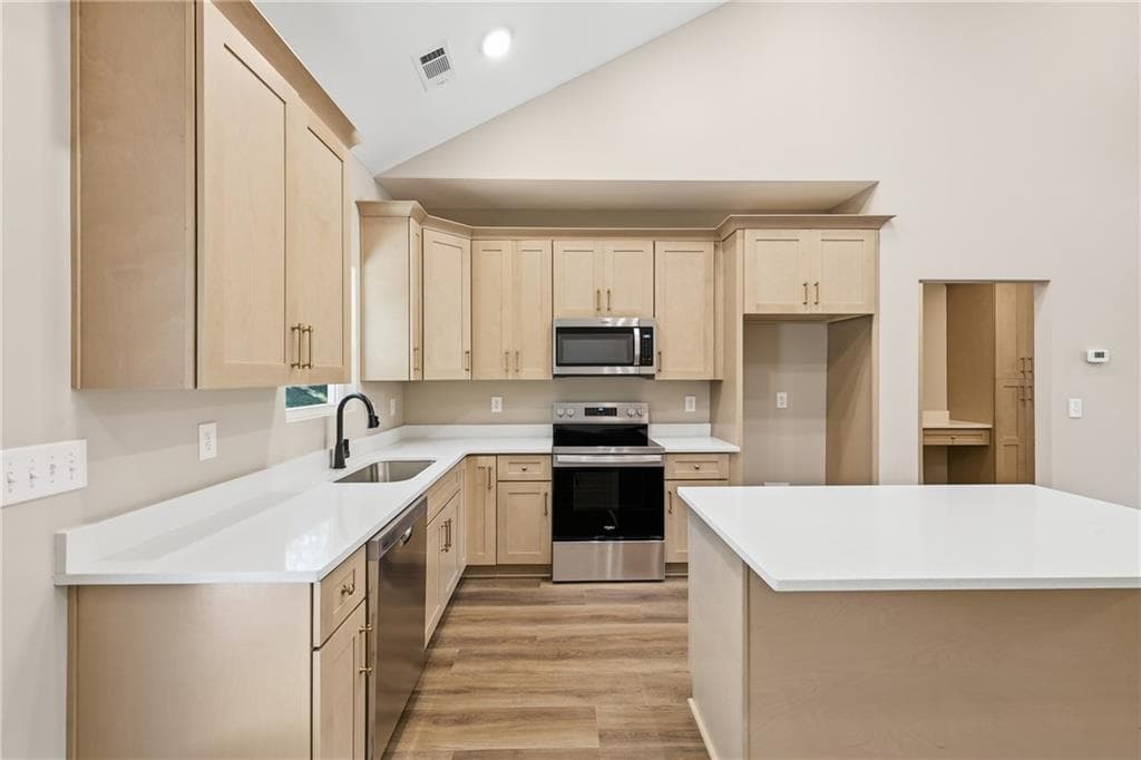 4 bedroom, 3 bathroom, 1,846 sq ft single family residence for sale at 180 Edwards Road, Clarkesville, GA 30523 — photo 8