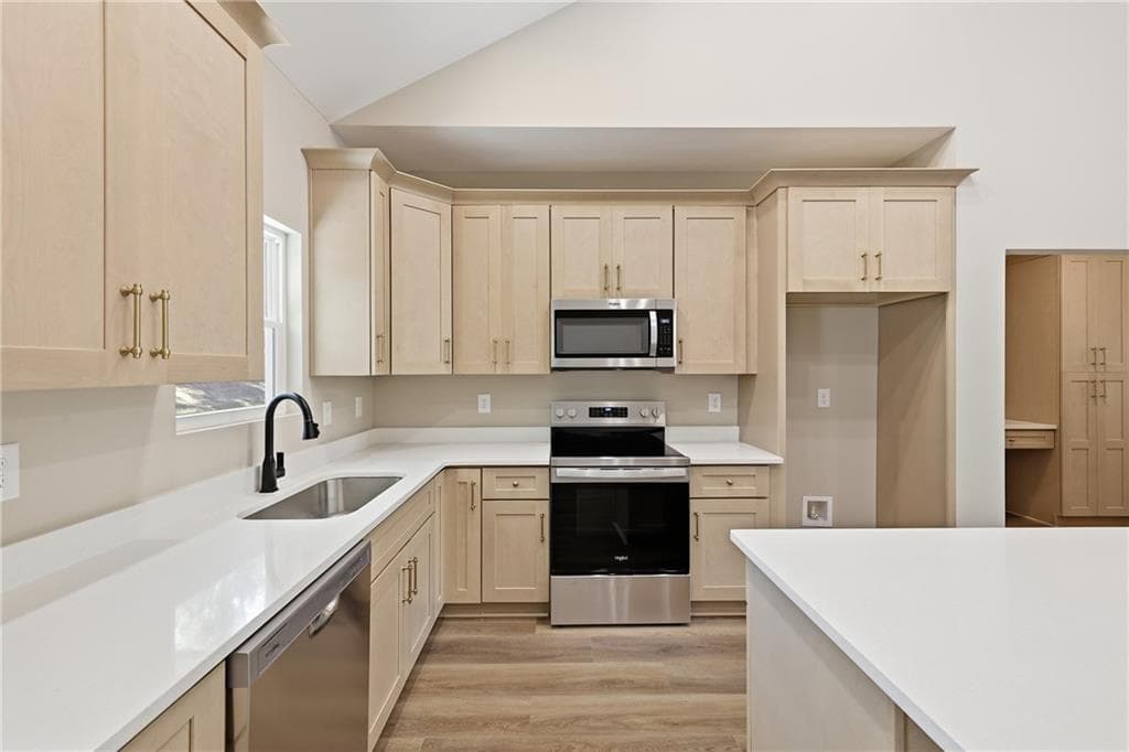 4 bedroom, 3 bathroom, 1,846 sq ft single family residence for sale at 180 Edwards Road, Clarkesville, GA 30523 — photo 9