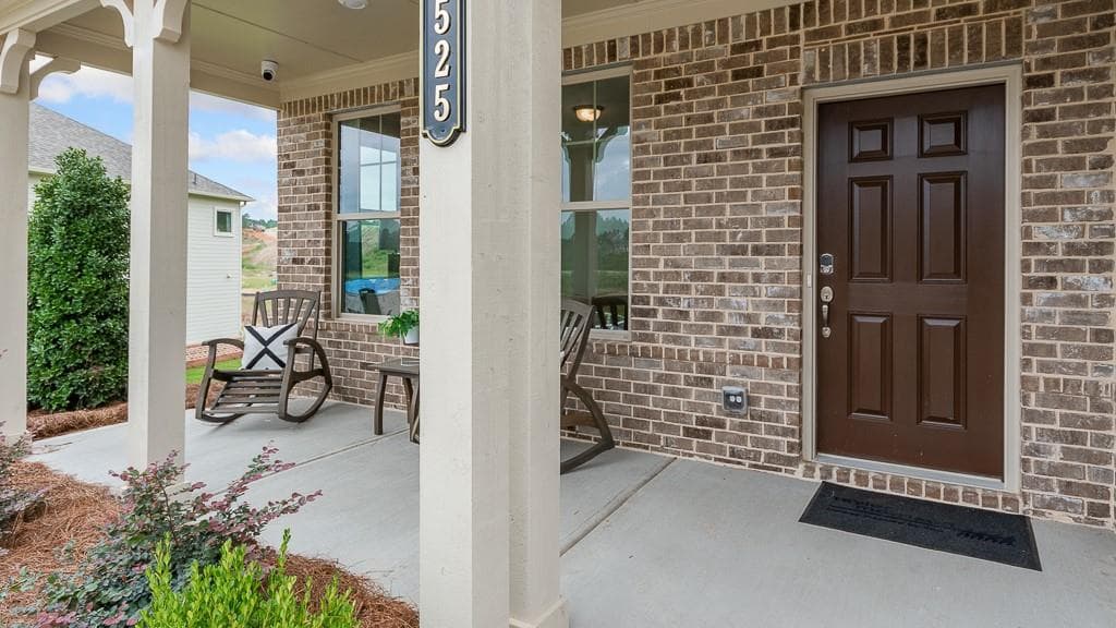 5 bedroom, 4 bathroom, 3,188 sq ft single family residence for sale at 8525 Stratford Oaks Avenue, Ball Ground, GA 30107 — photo 2