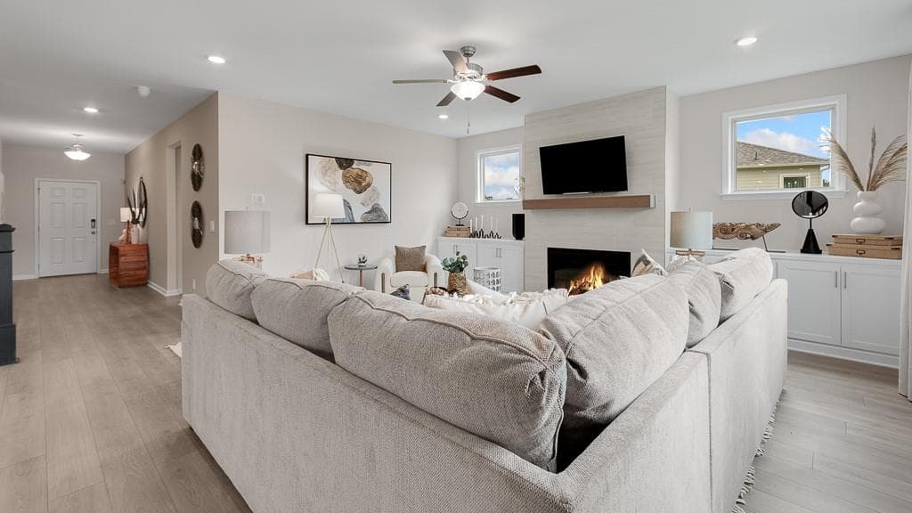 5 bedroom, 4 bathroom, 3,188 sq ft single family residence for sale at 8525 Stratford Oaks Avenue, Ball Ground, GA 30107 — photo 6
