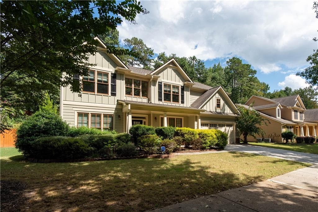 5 bedroom, 3 bathroom, 2,931 sq ft single family residence for sale at 3919 Grand Park Drive, Suwanee, GA 30024 — photo 4