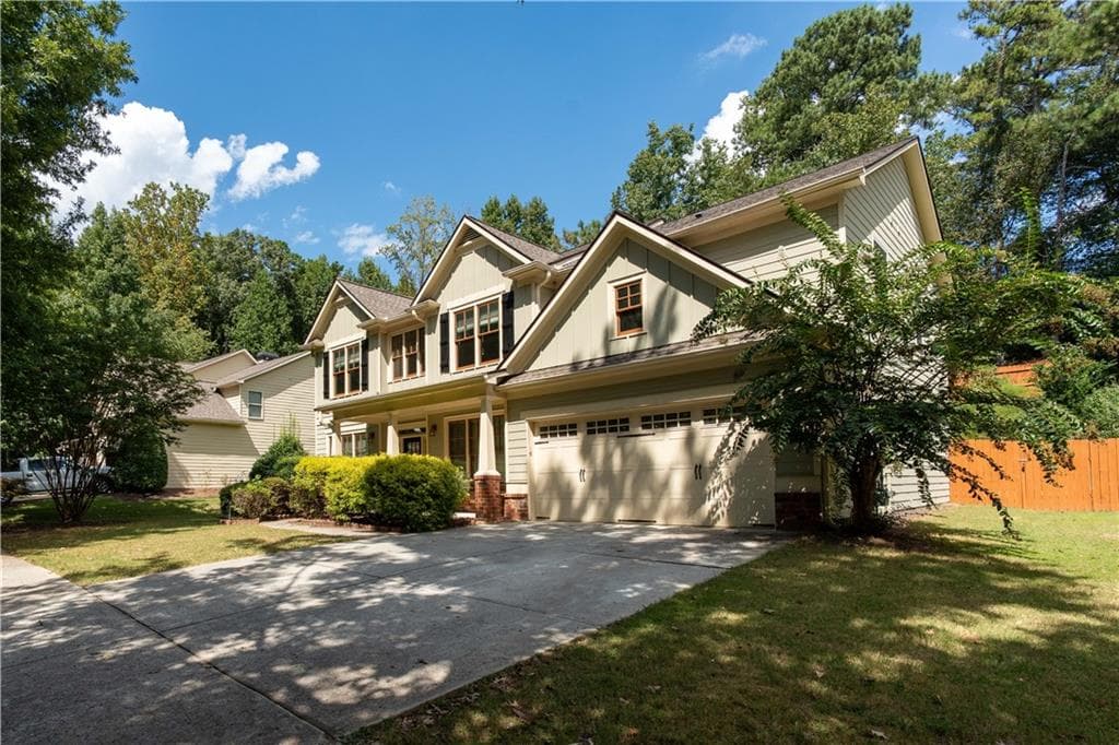 5 bedroom, 3 bathroom, 2,931 sq ft single family residence for sale at 3919 Grand Park Drive, Suwanee, GA 30024 — photo 5