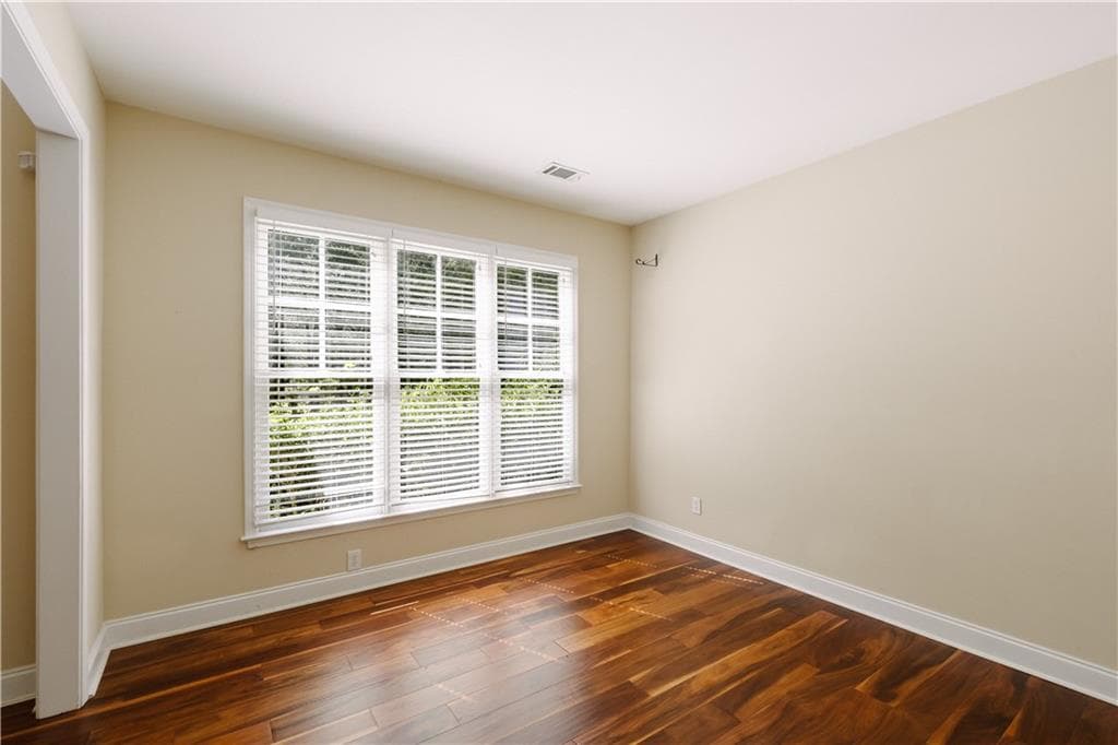 5 bedroom, 3 bathroom, 2,931 sq ft single family residence for sale at 3919 Grand Park Drive, Suwanee, GA 30024 — photo 8