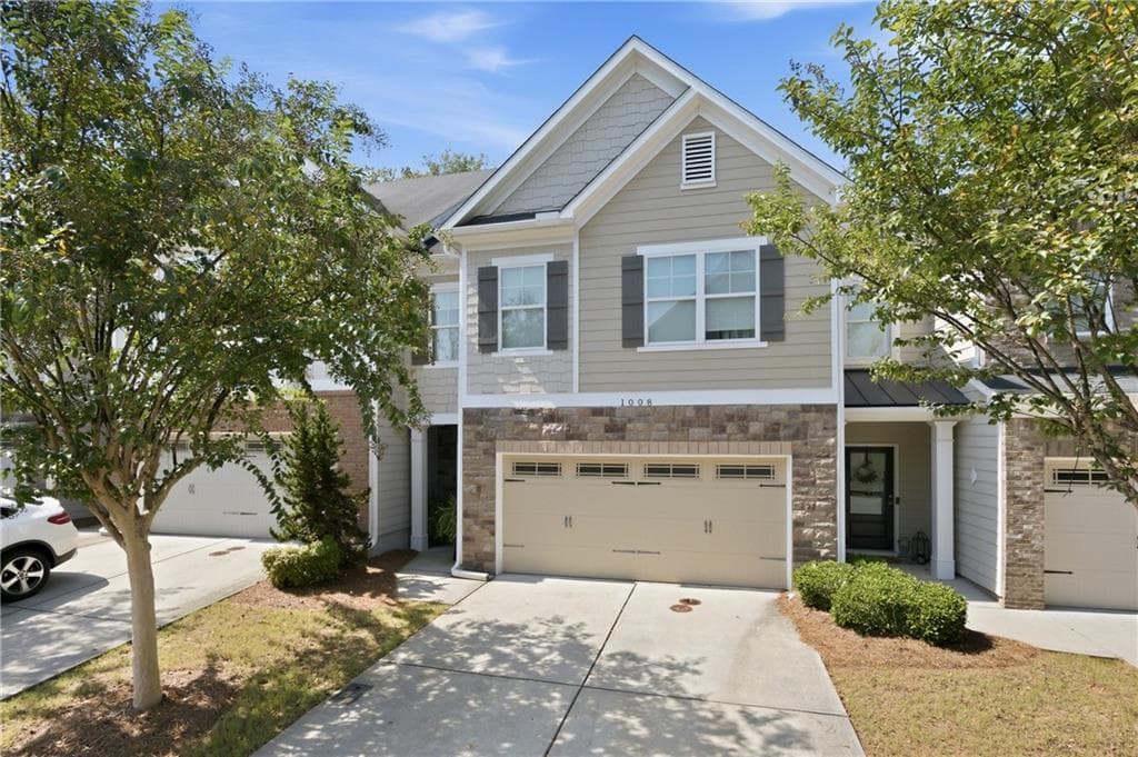 4 bedroom, 4 bathroom, 2,531 sq ft townhouse for sale at 1008 Candela Lane, Smyrna, GA 30082