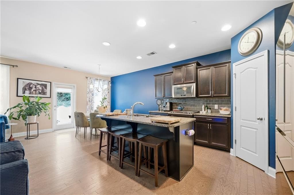 4 bedroom, 4 bathroom, 2,531 sq ft townhouse for sale at 1008 Candela Lane, Smyrna, GA 30082 — photo 6
