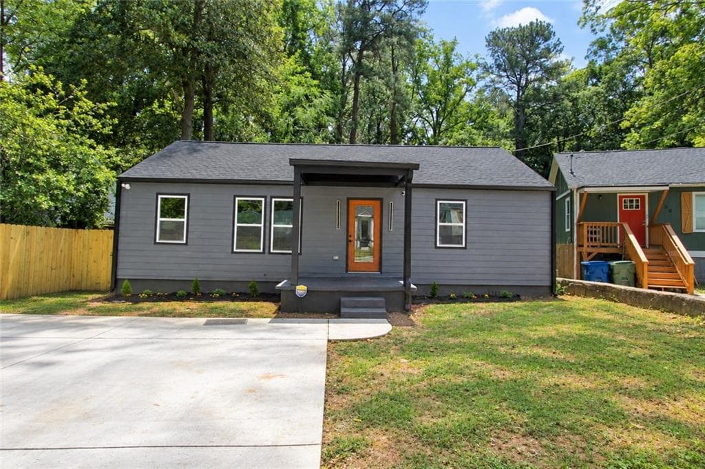 3 bedroom, 2 bathroom, 1,200 sq ft single family residence for sale at 1254 Campbellton Road, Atlanta, GA 30310