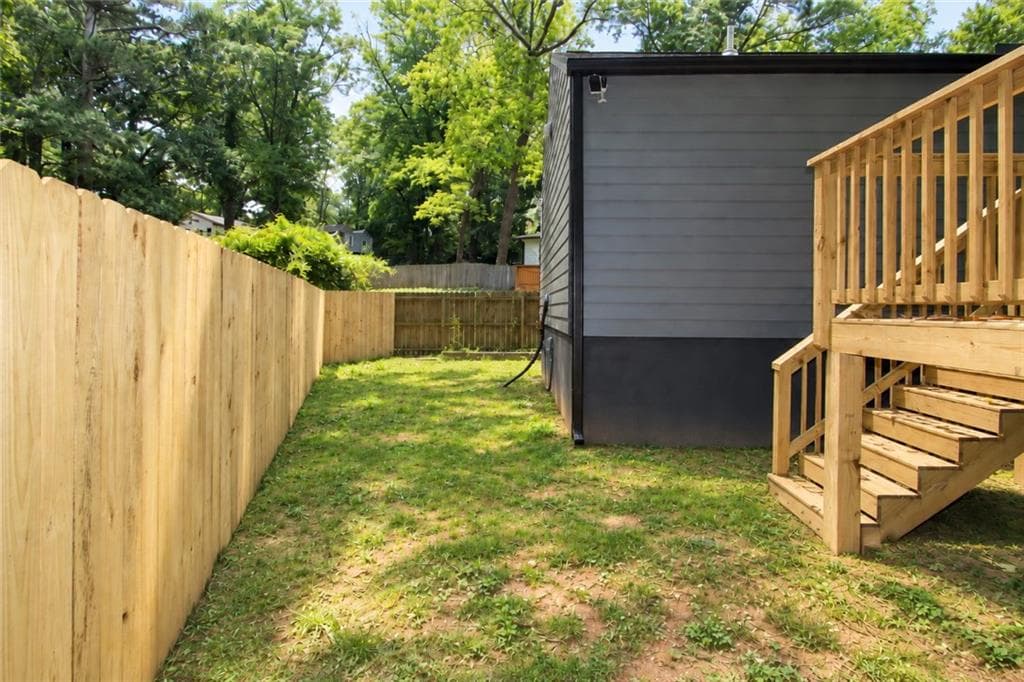 3 bedroom, 2 bathroom, 1,200 sq ft single family residence under contract at 1254 Campbellton Road, Atlanta, GA 30310 — photo 8