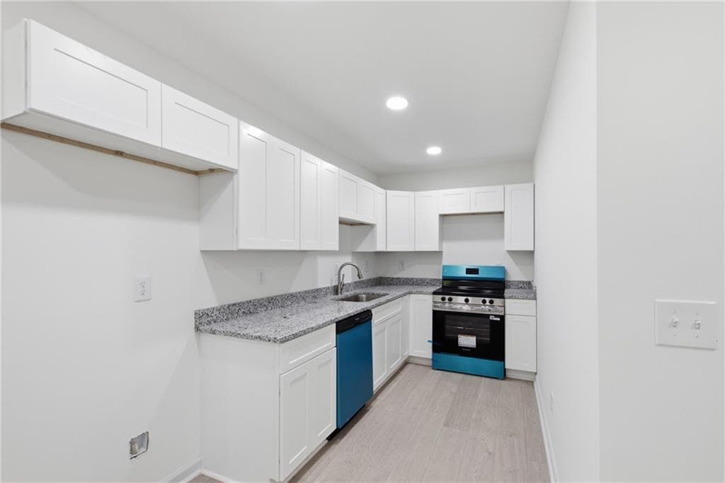 3 bedroom, 2 bathroom, 1,296 sq ft single family residence for sale at 152 Toole Street, Clayton, GA 30525 — photo 9