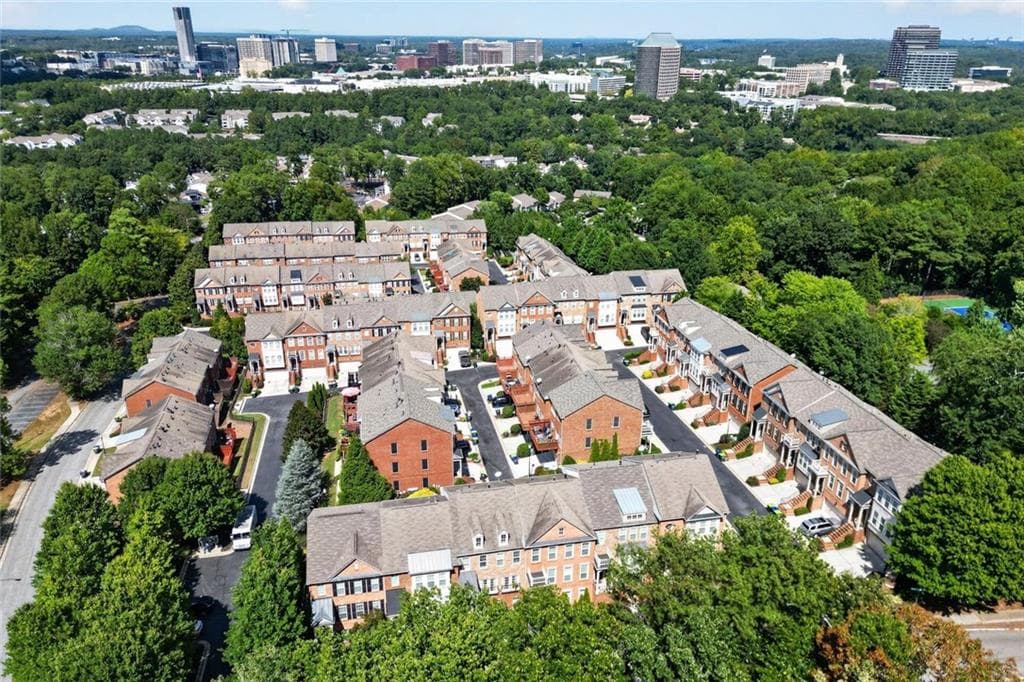 3 bedroom, 4 bathroom, 2,328 sq ft townhouse for rent at 3423 Triview Square, Atlanta, GA 30339 for $3,250 a month — photo 4