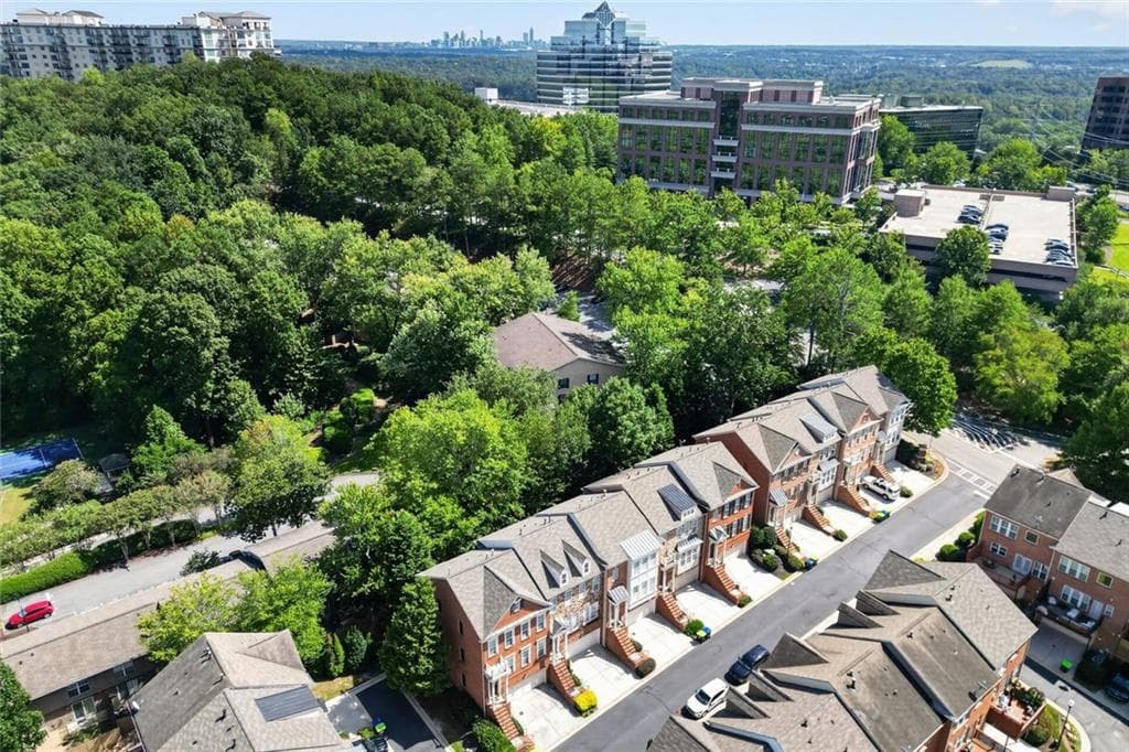 3 bedroom, 4 bathroom, 2,328 sq ft townhouse for rent at 3423 Triview Square, Atlanta, GA 30339 for $3,250 a month — photo 5