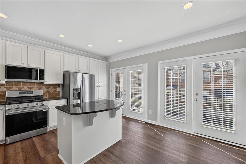 3 bedroom, 4 bathroom, 2,328 sq ft townhouse for rent at 3423 Triview Square, Atlanta, GA 30339 for $3,250 a month — photo 8