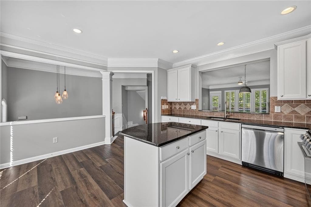 3 bedroom, 4 bathroom, 2,328 sq ft townhouse for rent at 3423 Triview Square, Atlanta, GA 30339 for $3,250 a month — photo 9