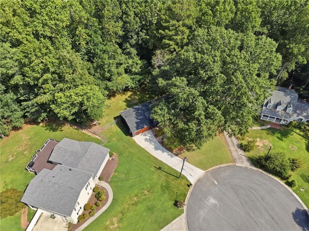 4 bedroom, 2 bathroom, 1,850 sq ft single family residence for sale at 190 Crestwood Court, Alpharetta, GA 30009 — photo 6