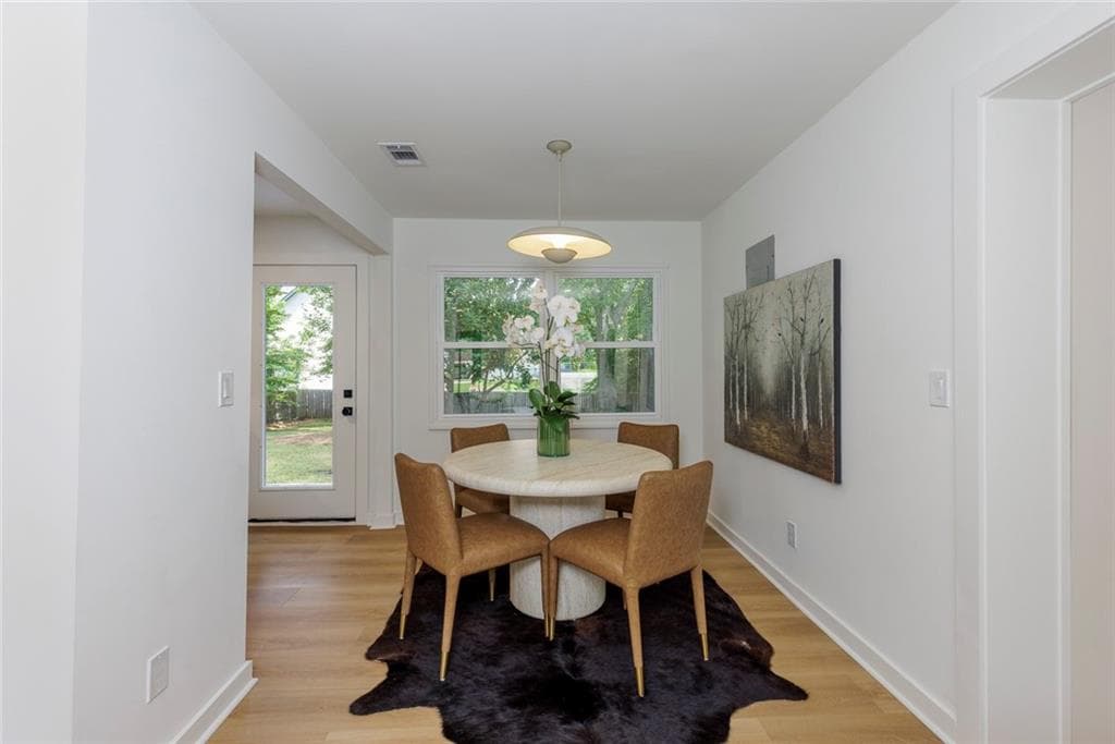 3 bedroom, 2 bathroom, 1,200 sq ft single family residence under contract at 3026 Brook Drive, Decatur, GA 30033 — photo 9