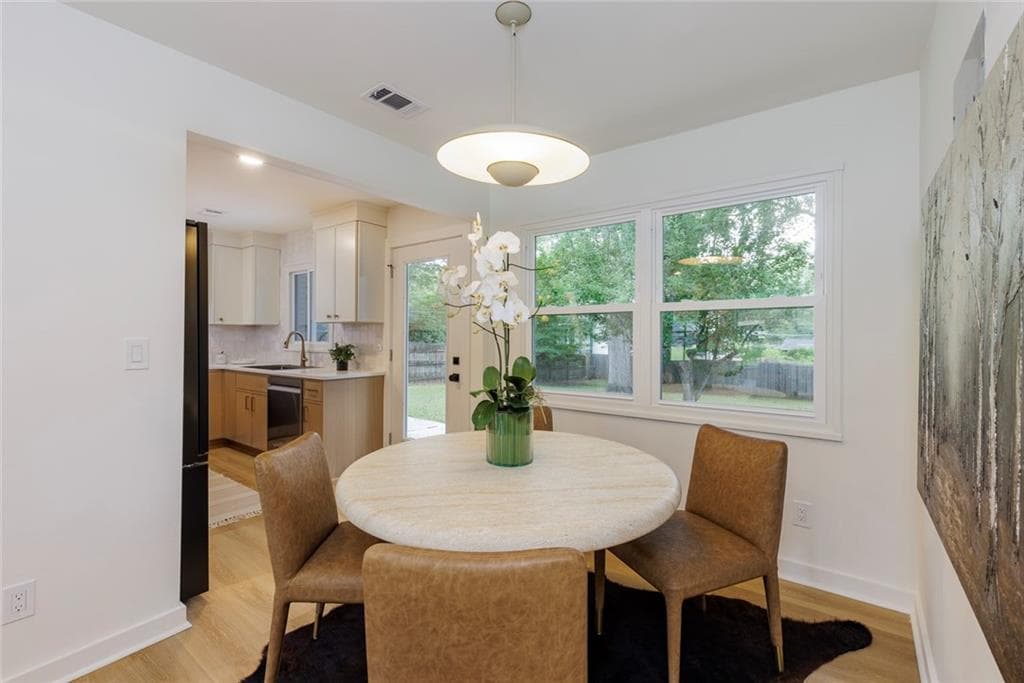 3 bedroom, 2 bathroom, 1,200 sq ft single family residence under contract at 3026 Brook Drive, Decatur, GA 30033 — photo 10