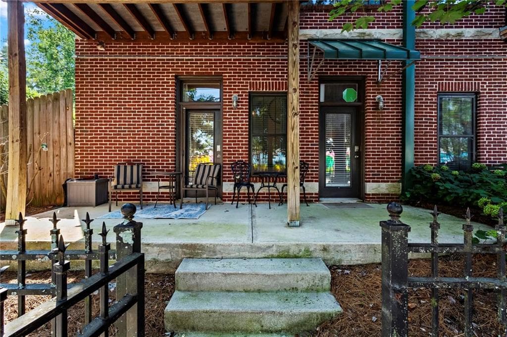 2 bedroom, 1 bathroom, 825 sq ft condominium for sale at 791 Wylie Street 1011, Atlanta, GA 30316 — photo 2