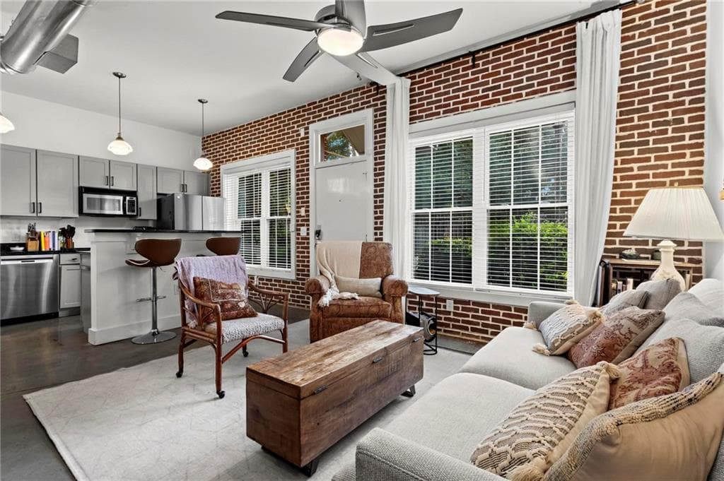 2 bedroom, 1 bathroom, 825 sq ft condominium for sale at 791 Wylie Street 1011, Atlanta, GA 30316