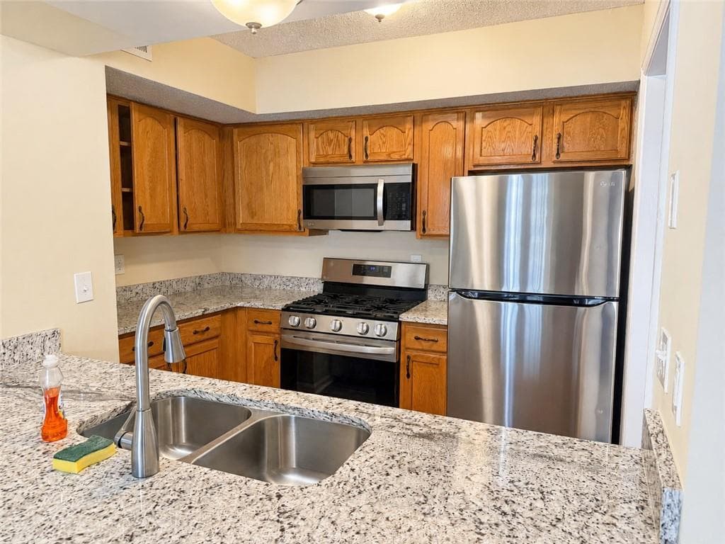 3 bedroom, 3 bathroom, 1,458 sq ft townhouse for rent at 3025 Sand Wedge Circle, Kennesaw, GA 30144 for $1,975 a month — photo 2