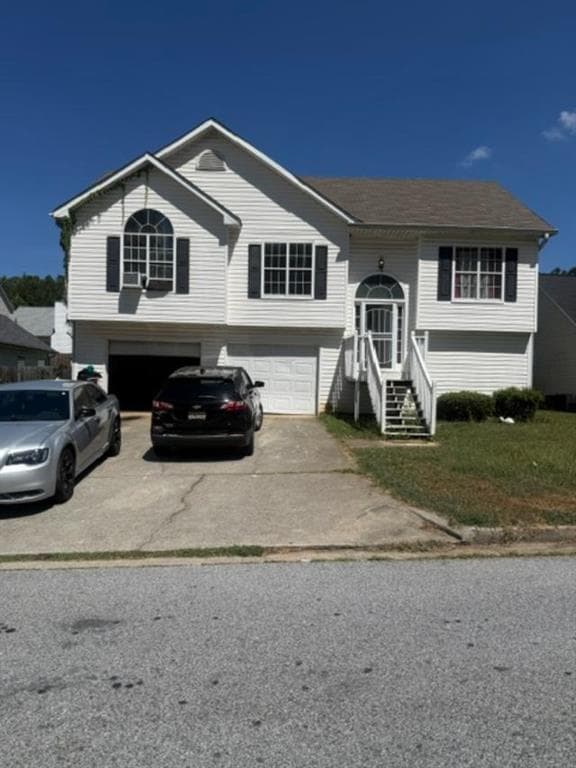 4 bedroom, 3 bathroom, 2,176 sq ft single family residence for sale at 1582 Isleworth Circle, Atlanta, GA 30349 — photo 1 of 4