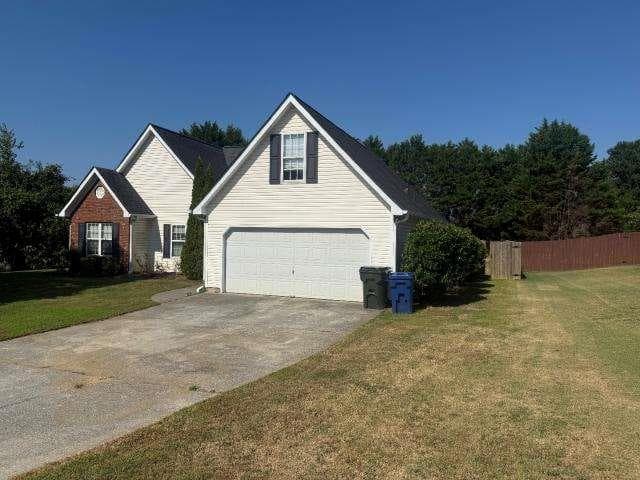 3 bedroom, 2 bathroom, 1,581 sq ft single family residence for sale at 3450 Weeping Willow Lane, Loganville, GA 30052 — photo 2