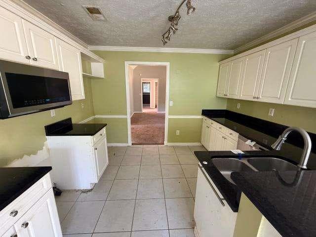 3 bedroom, 2 bathroom, 1,581 sq ft single family residence for sale at 3450 Weeping Willow Lane, Loganville, GA 30052 — photo 5