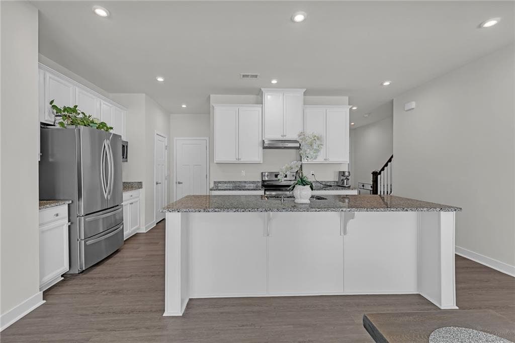 3 bedroom, 3 bathroom, 1,970 sq ft townhouse for sale at 120 Salt Lake Lane, Hoschton, GA 30548 — photo 3