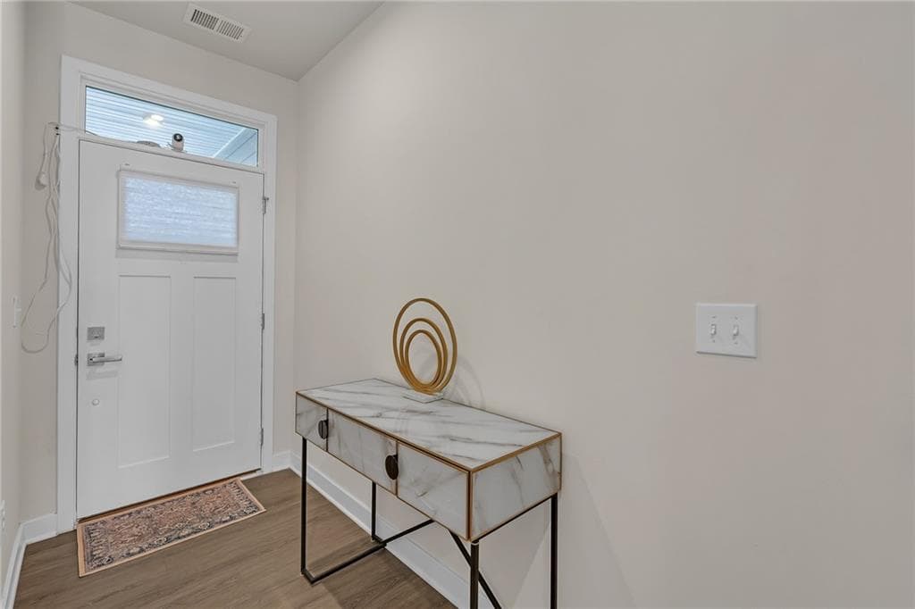 3 bedroom, 3 bathroom, 1,970 sq ft townhouse for sale at 120 Salt Lake Lane, Hoschton, GA 30548 — photo 5