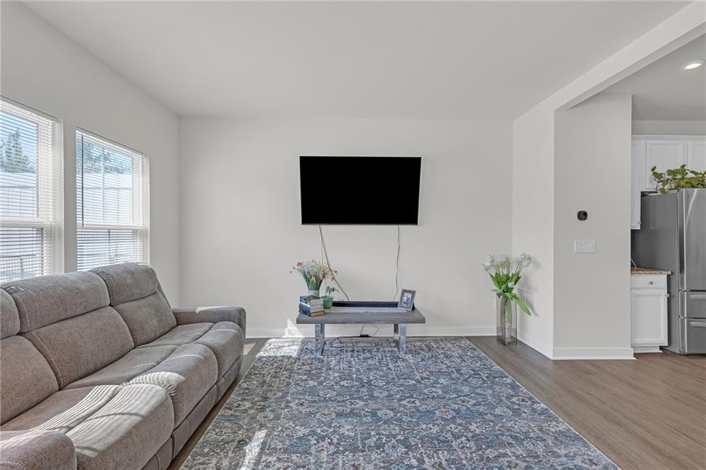 3 bedroom, 3 bathroom, 1,970 sq ft townhouse for sale at 120 Salt Lake Lane, Hoschton, GA 30548 — photo 10