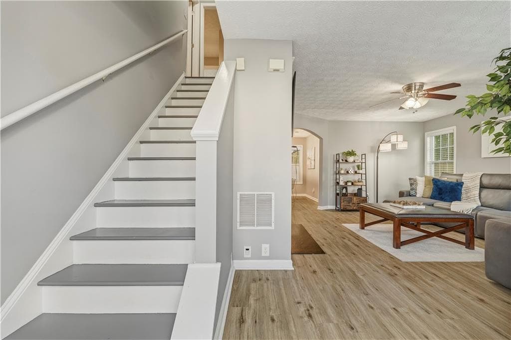 3 bedroom, 3 bathroom, 1,420 sq ft single family residence for sale at 2727 Northgate Way, Acworth, GA 30101 — photo 6