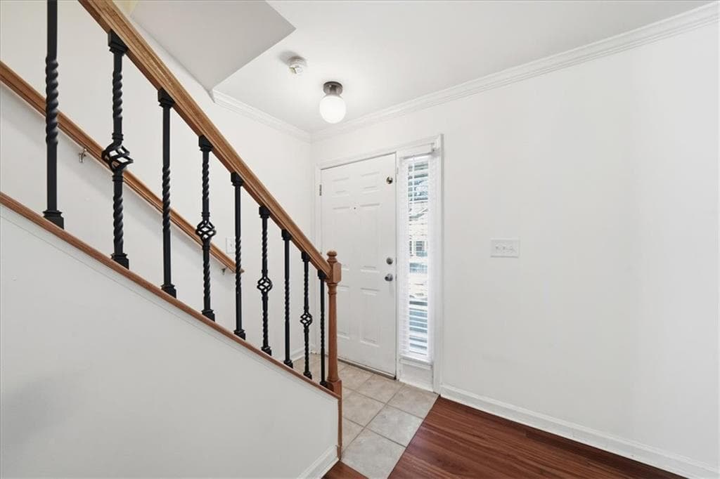 3 bedroom, 3 bathroom, 1,600 sq ft condominium for sale at 1402 Brighton, Sandy Springs, GA 30328 — photo 8
