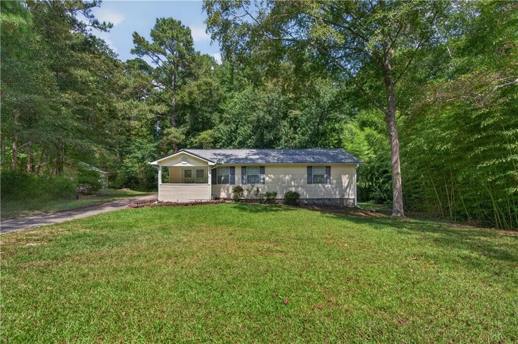 3 bedroom, 2 bathroom, 1,458 sq ft single family residence for sale at 3232 Morgan Road, Temple, GA 30179 — photo 2