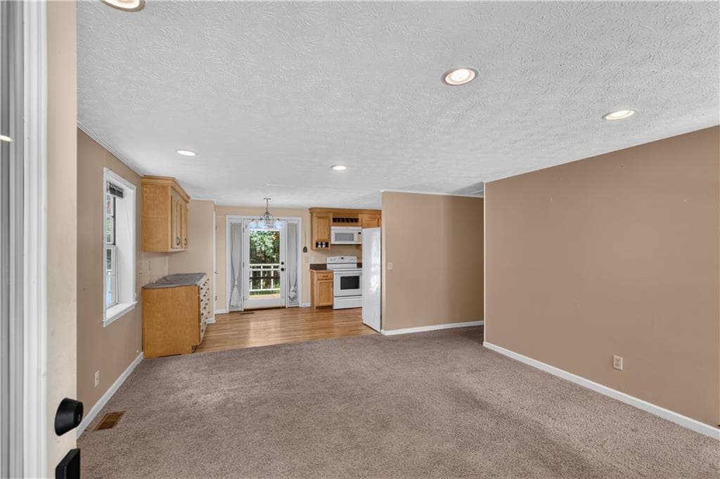 3 bedroom, 2 bathroom, 1,458 sq ft single family residence for sale at 3232 Morgan Road, Temple, GA 30179 — photo 6