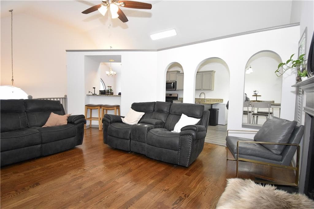 3 bedroom, 2 bathroom, 1,474 sq ft single family residence for rent at 2582 Candler Way, Marietta, GA 30064 for $1,975 a month — photo 6