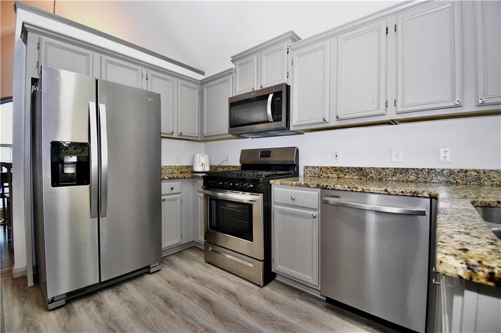 3 bedroom, 2 bathroom, 1,474 sq ft single family residence for rent at 2582 Candler Way, Marietta, GA 30064 for $1,975 a month — photo 9