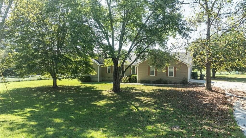 4 bedroom, 2 bathroom, 2,001 sq ft single family residence for sale at 358 Roscoe Davis Road, Monroe, GA 30656 — photo 3