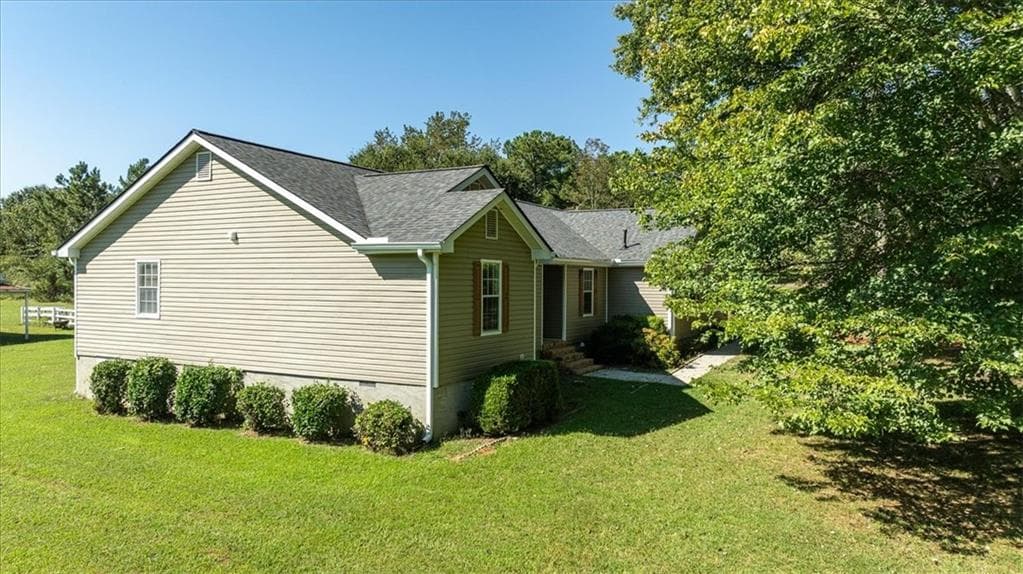 4 bedroom, 2 bathroom, 2,001 sq ft single family residence for sale at 358 Roscoe Davis Road, Monroe, GA 30656 — photo 4