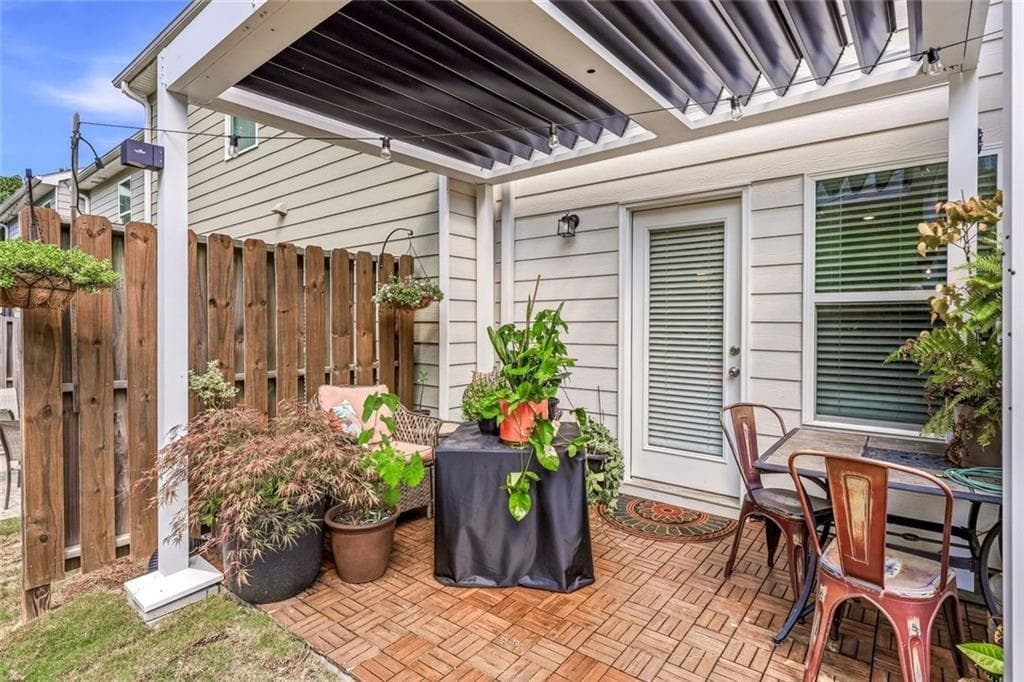 3 bedroom, 3 bathroom, 1,600 sq ft townhouse for sale at 3642 Abbey Way, Gainesville, GA 30507 — photo 10