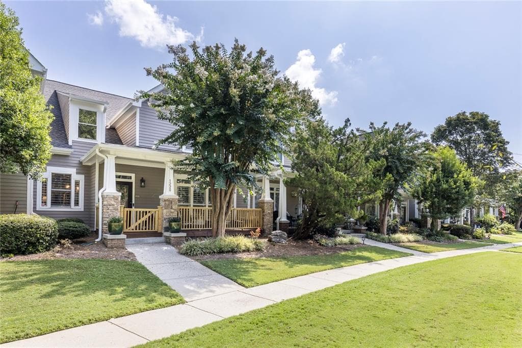 4 bedroom, 3 bathroom, 2,760 sq ft townhouse under contract at 1220 Freedom Lane, Roswell, GA 30075 — photo 3