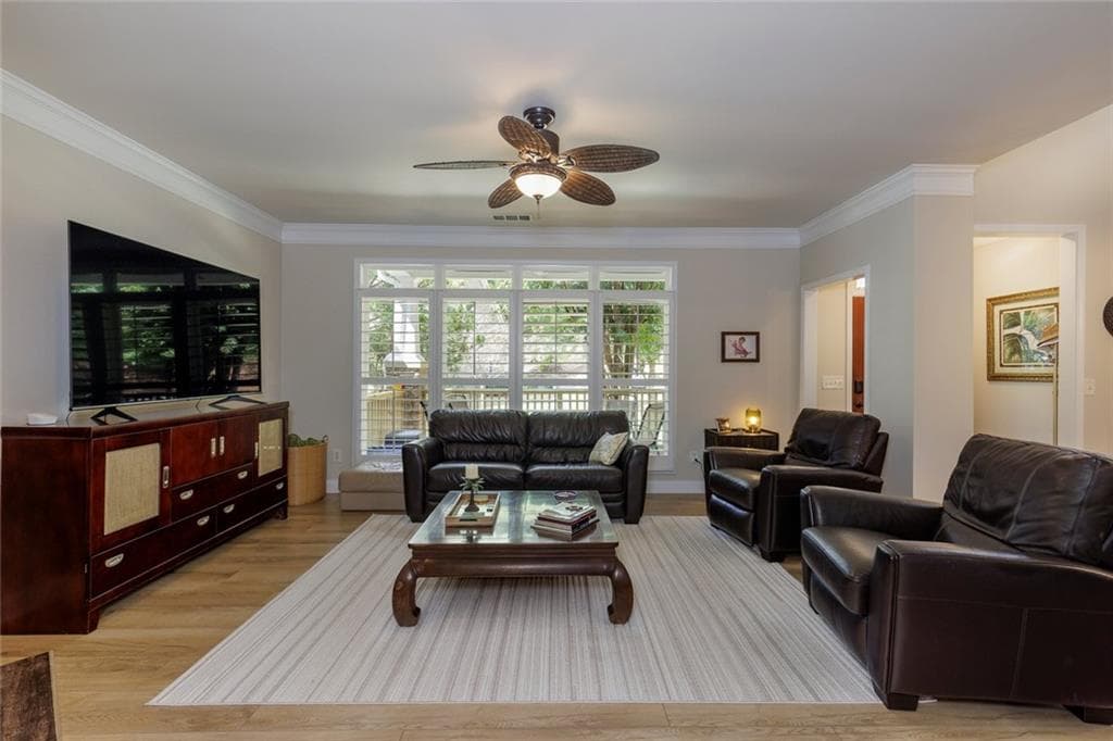 4 bedroom, 3 bathroom, 2,760 sq ft townhouse under contract at 1220 Freedom Lane, Roswell, GA 30075 — photo 8