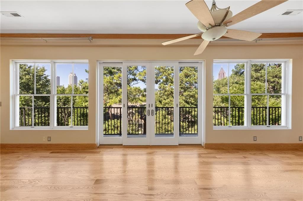 3 bedroom, 3 bathroom, 1,760 sq ft condominium for sale at 384 Ralph Mcgill Boulevard 308, Atlanta, GA 30312 — photo 8