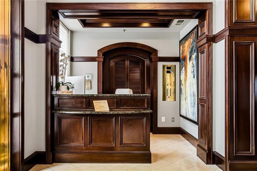 2 bedroom, 2 bathroom, 1,385 sq ft condominium for sale at 77 Peachtree Place 201, Atlanta, GA 30309 — photo 3